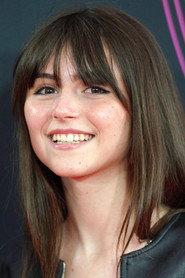 Giulia Dragotto as Veronica in Family First 2025