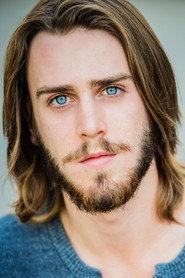 François Ruel-Côté as Phil in Les oiseaux du paradis 2022