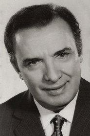 Agustín Irusta as Roberto González in The Other 1946