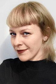 Caroline Mercedes Hochfelner as Schülerin in Zersplitterte Nacht – 9. November 1938 2014