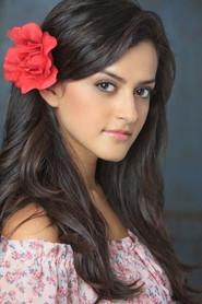 Diana Elizabeth Torres as Veronica in Labor 2018