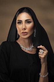 Shirin Parham as Ladan in The earring 2007