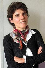 Violaine Sautter as Self - Geologist in Voyages au centre de la Terre : Dans les pas de Jules Verne 2023