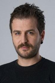 Arda Öziri as Burak in Son İstasyon 2010