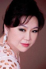 Julie Chew as Gambling Auntie in Titoudao 2020