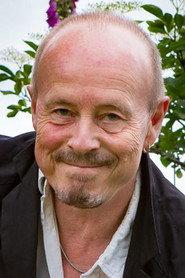 Knud Møller as Knud Møller in En aften med Johnny Madsen 2003