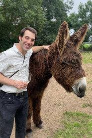 Matthis Dollwet as Narrator in Martin und Hans 2022