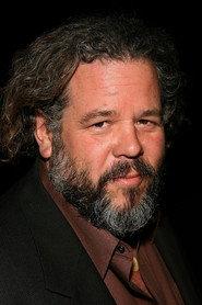 Mark Boone Junior as Burt in Memento 2000