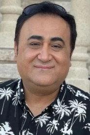 Elgiz Akbar as Elgiz Əkbər in Hotel Loo 2025