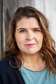 Melanie Adler as Lehrerin in Gipsy Queen 2019
