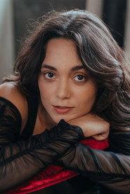Jade Mascarenhas as Bia in Cascata 2019