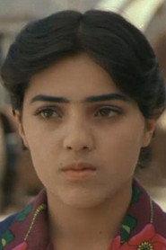Zarina Kabilova as Mavlyuda in Contact 1981