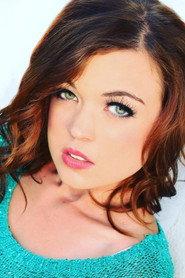 Kelci C. Magel as Betsy in Betsy 2018