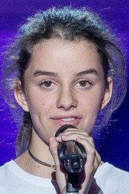Alaïs Bertrand as Fanni in Juniors 2023