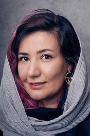 Shaghayegh Shourian as Zaynab in The Dinner Party 2023