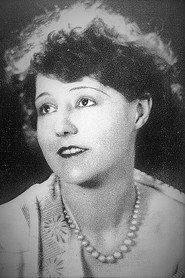 Iris Ashton as Amy Powellson in You Can't Believe Everything 1918
