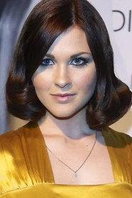 Frederikke Cecilie Bertelsen as Anja in Rich Kids 2007