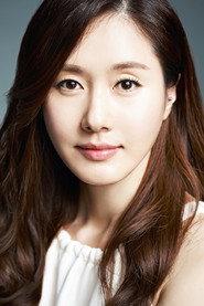 Kim Ji-soo as Min Seong-hee in Gangnam Blues 2015