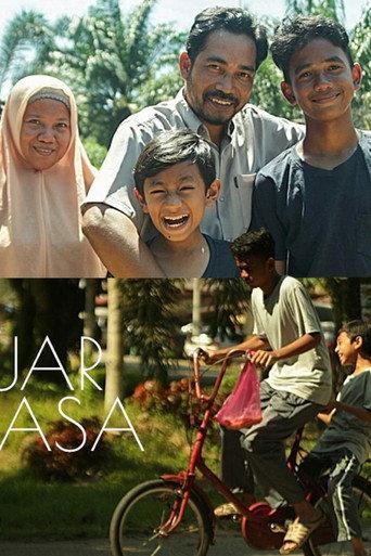 Luar Biasa (2017) poster
