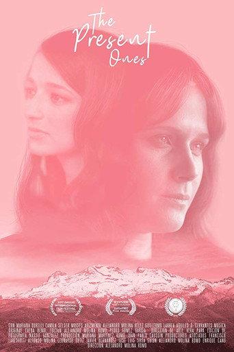 Los presentes (2016) poster