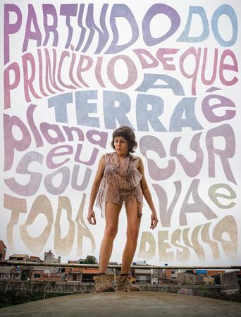 Partindo do princípio de que a Terra é plana, sou toda curva e desvio. (2022) poster