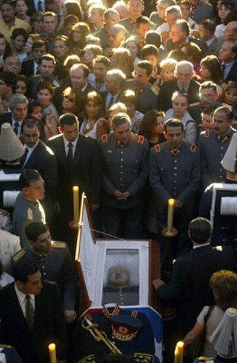 La muerte del dictador Augusto Pinochet (2007) poster