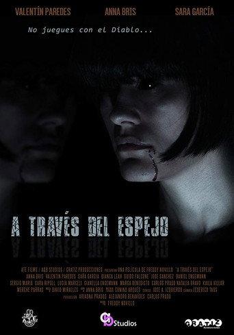 A través del espejo (2018) poster