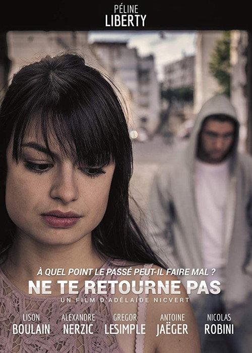 Ne te retourne pas 2016 official movie poster