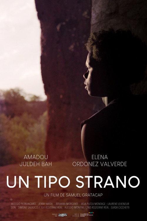 Un tipo strano 2021 official movie poster