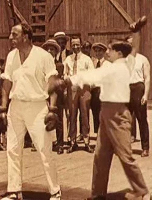 Champion de boxe 1911 official movie poster