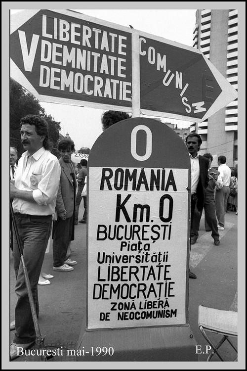 Piata Universitatii - Romania 1991 official movie poster