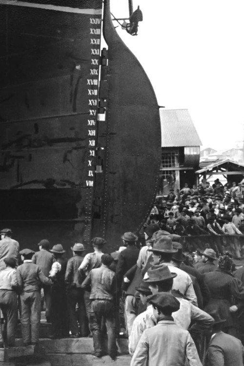 Launching of a Ship 1896 official movie poster