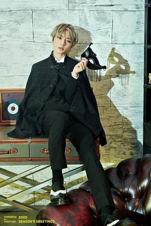 TOMORROW X TOGETHER 2020 SEASON'S GREETINGS 2019 official movie poster