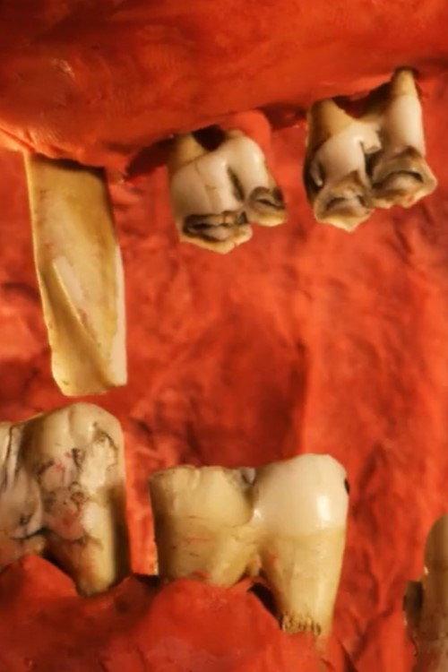 Teeth Bath 2020 official movie poster