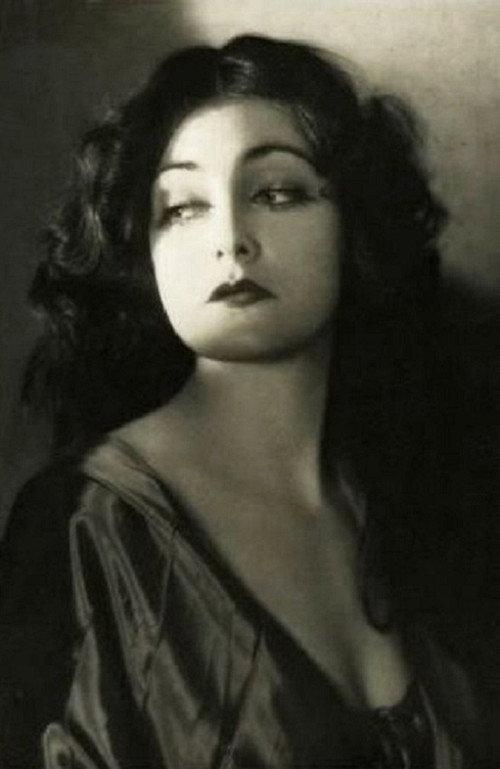 Clothes Make the Woman 1928 official movie poster