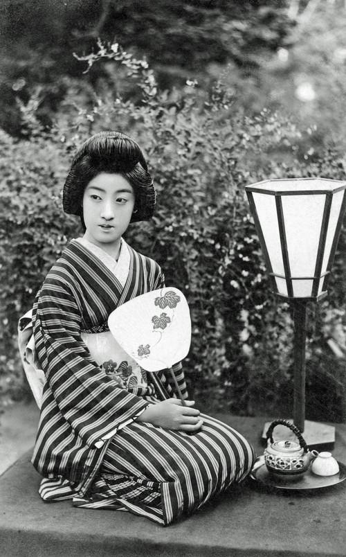 Danseuses japonaises : la danse des ombrelles 1898 official movie poster