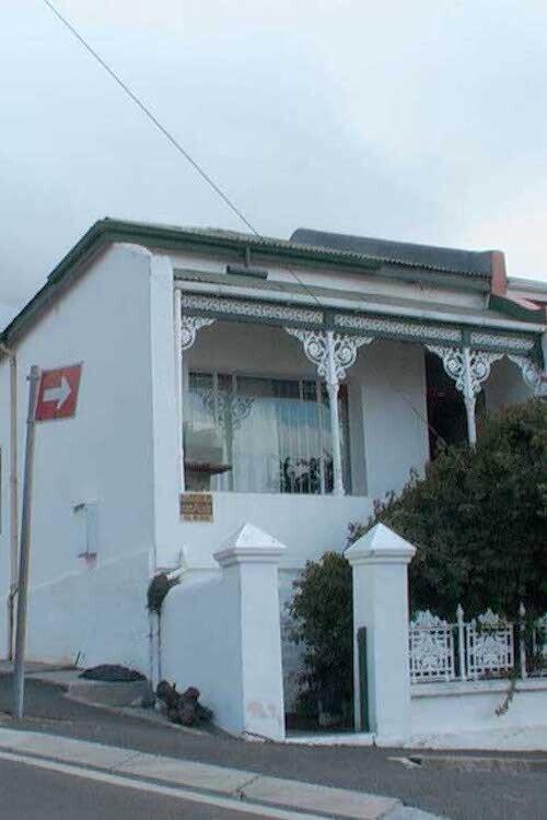 17 Aandbloem Street 2004 official movie poster