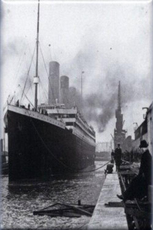 Historias Innecesarias: el Titanic 2025 official movie poster