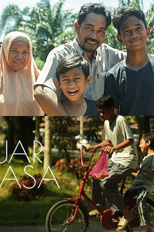 Luar Biasa 2017 official movie poster