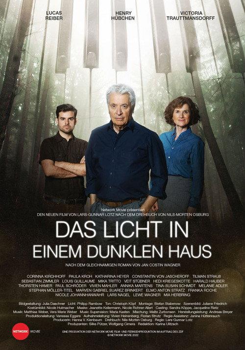 Das Licht in einem dunklen Haus 2022 official movie poster