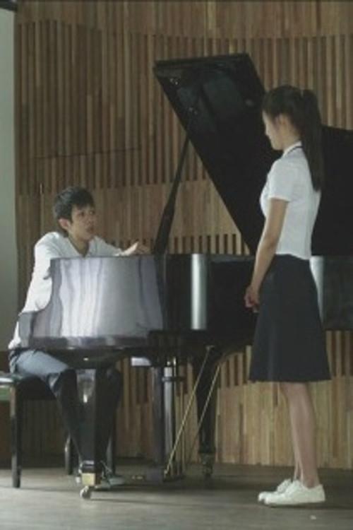 Etude, Solo 2011 official movie poster