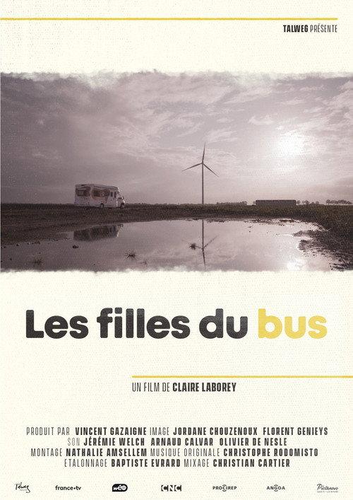 Les filles du bus 2020 official movie poster