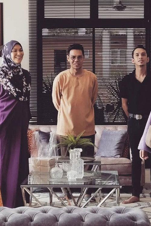 Ramadan Tunggu Aku Datang 2022 official movie poster