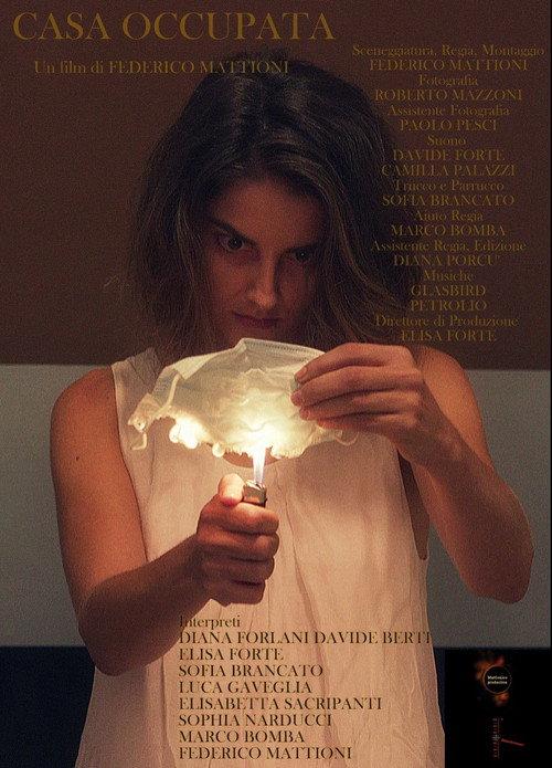 Casa occupata 2021 official movie poster