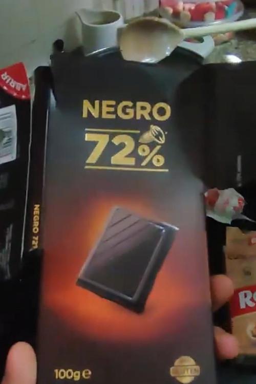 COMO (NO) HACER UNA TARTA DE CHOCOLATE 2025 official movie poster