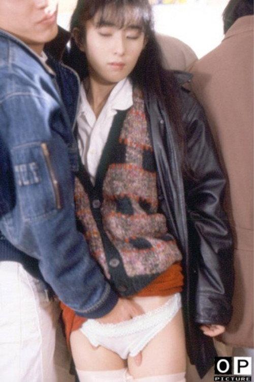 Chikan densha: Chibusa ga yureru 1990 official movie poster