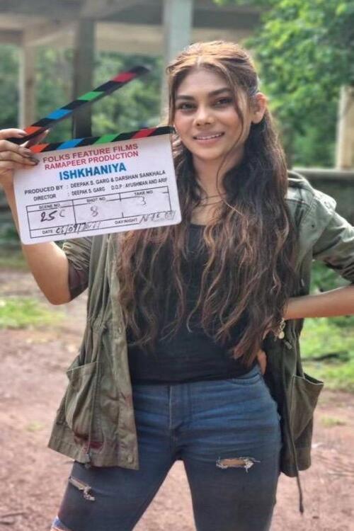 Ishkhaniya  official movie poster