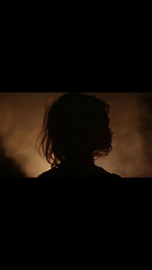 Laura y el viento official movie poster