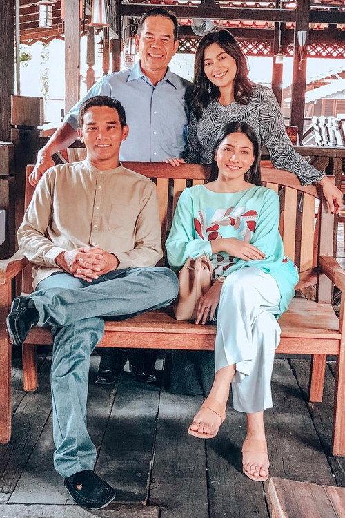 Di Pinggir Ilusi 2020 official movie poster