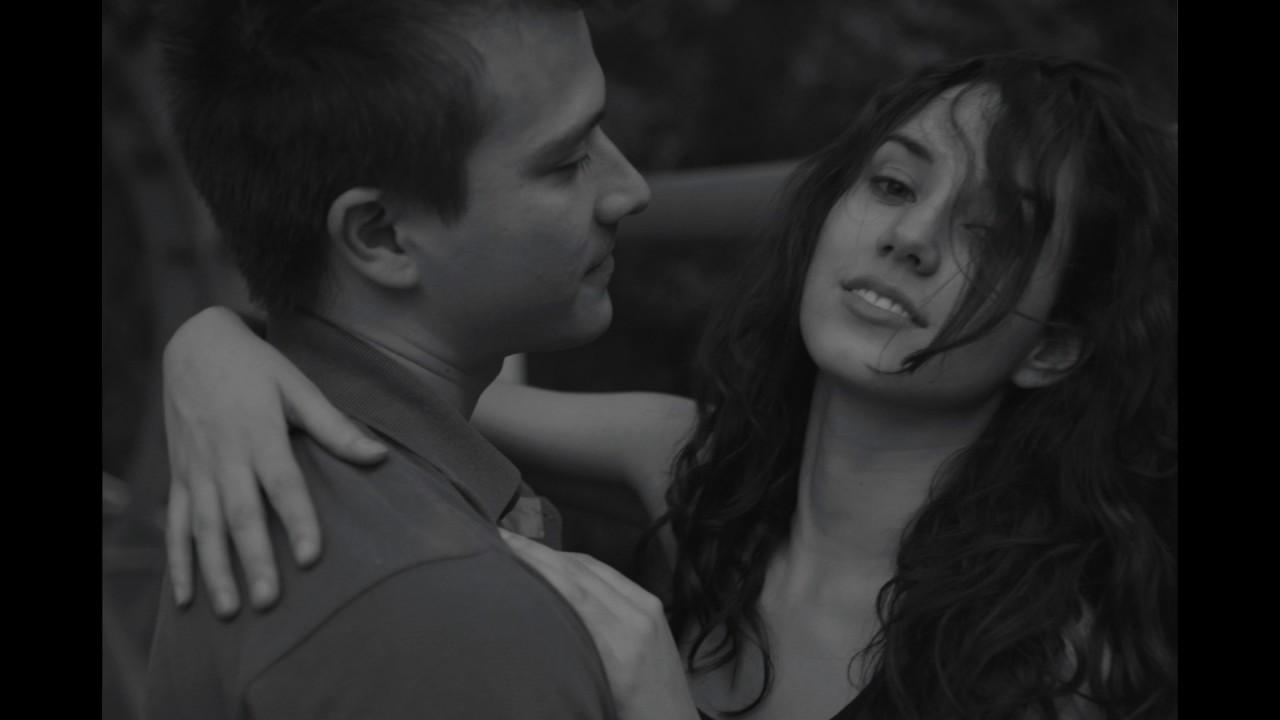 Otras personas Trailer